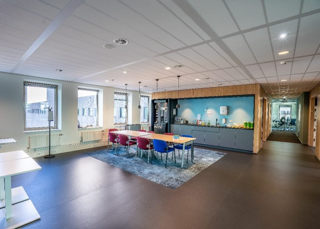 Office interior designers in Bangalore planning modern workplaces